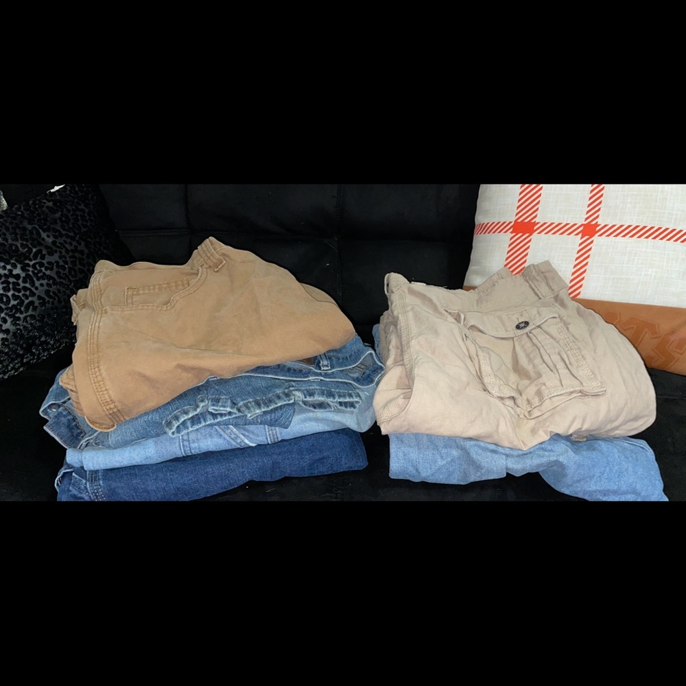 Men’s lot of 36-38 cargo jeans and shorts